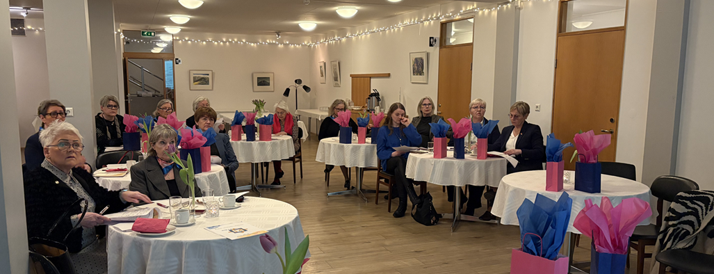 formannaradsfundur hallveigarstöðum 95 araweb